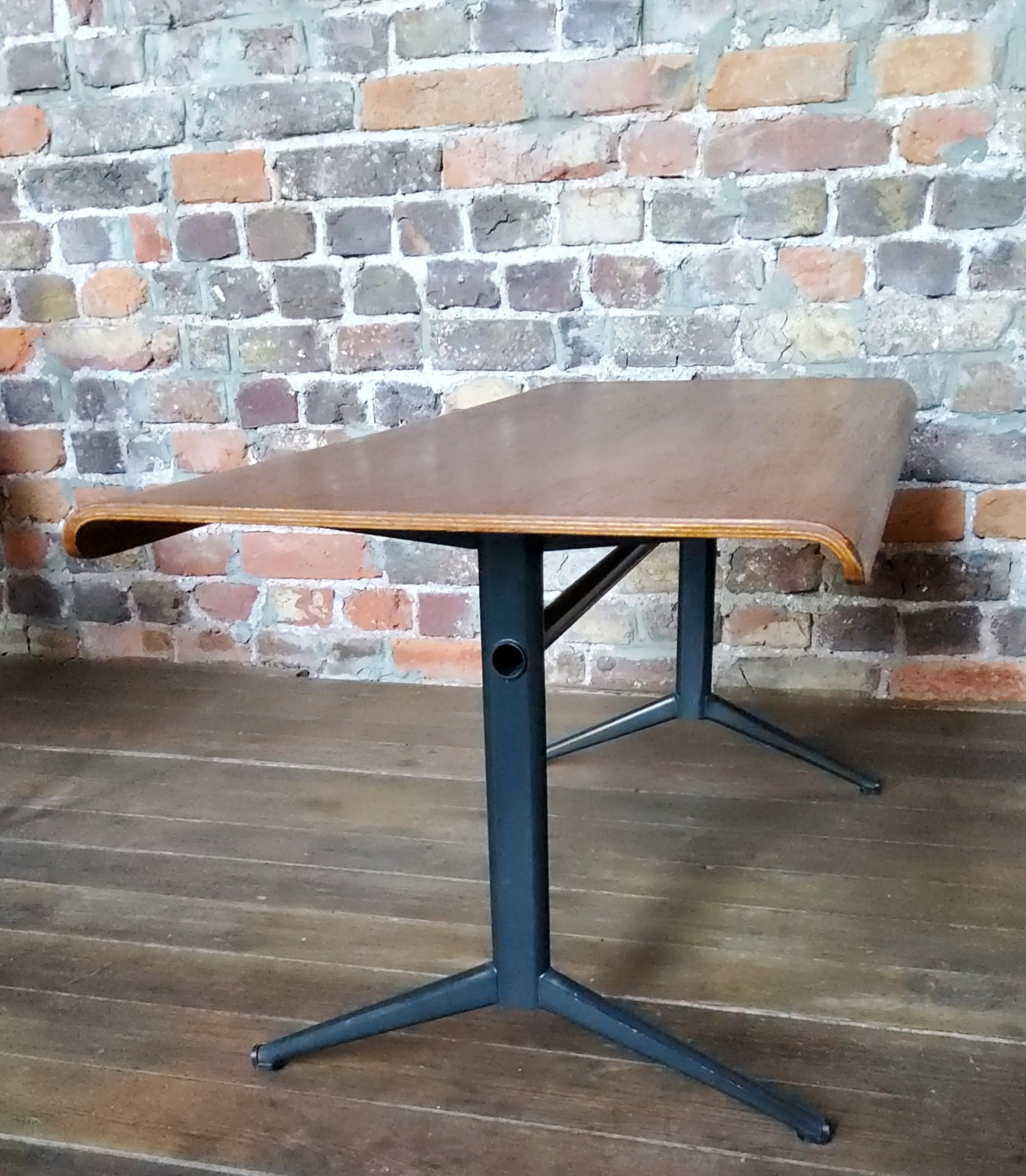 Table basse design Friso Kramer pour Auping année1960