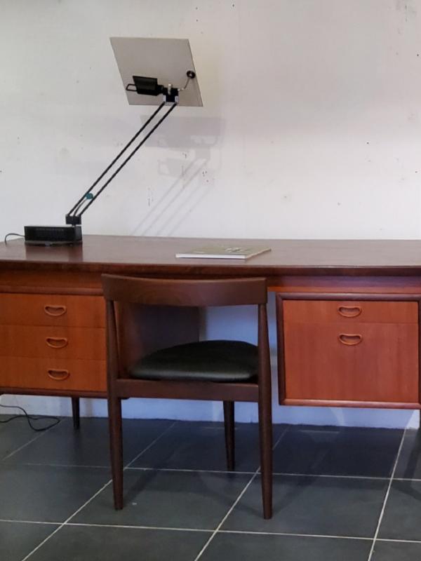 Bureau Van Teeffelen - 900€